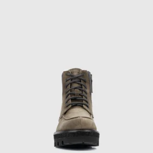 Boots^Aquatalia Fortino Flint
