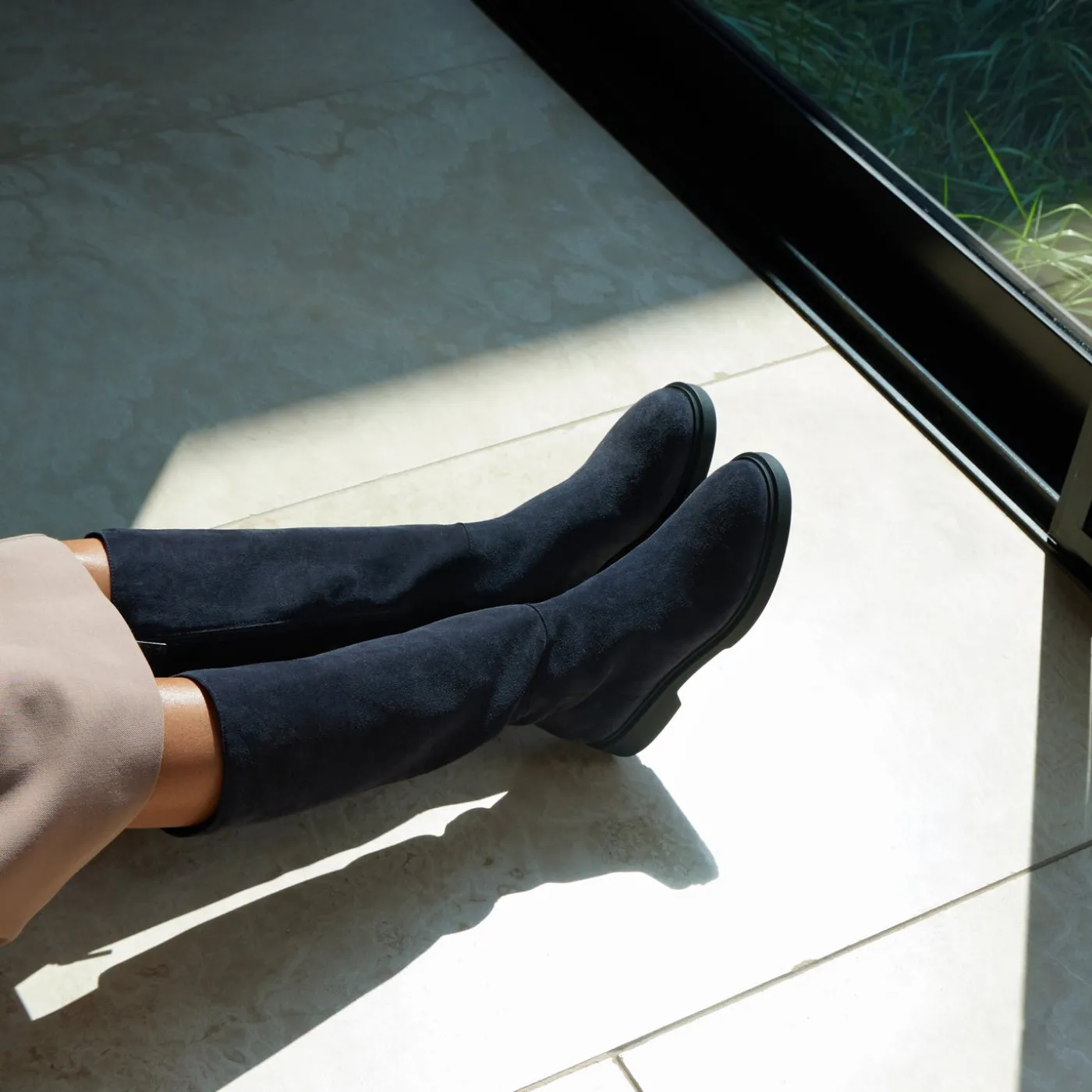 halena_2-3.webp Boots^Aquatalia Halena Navy