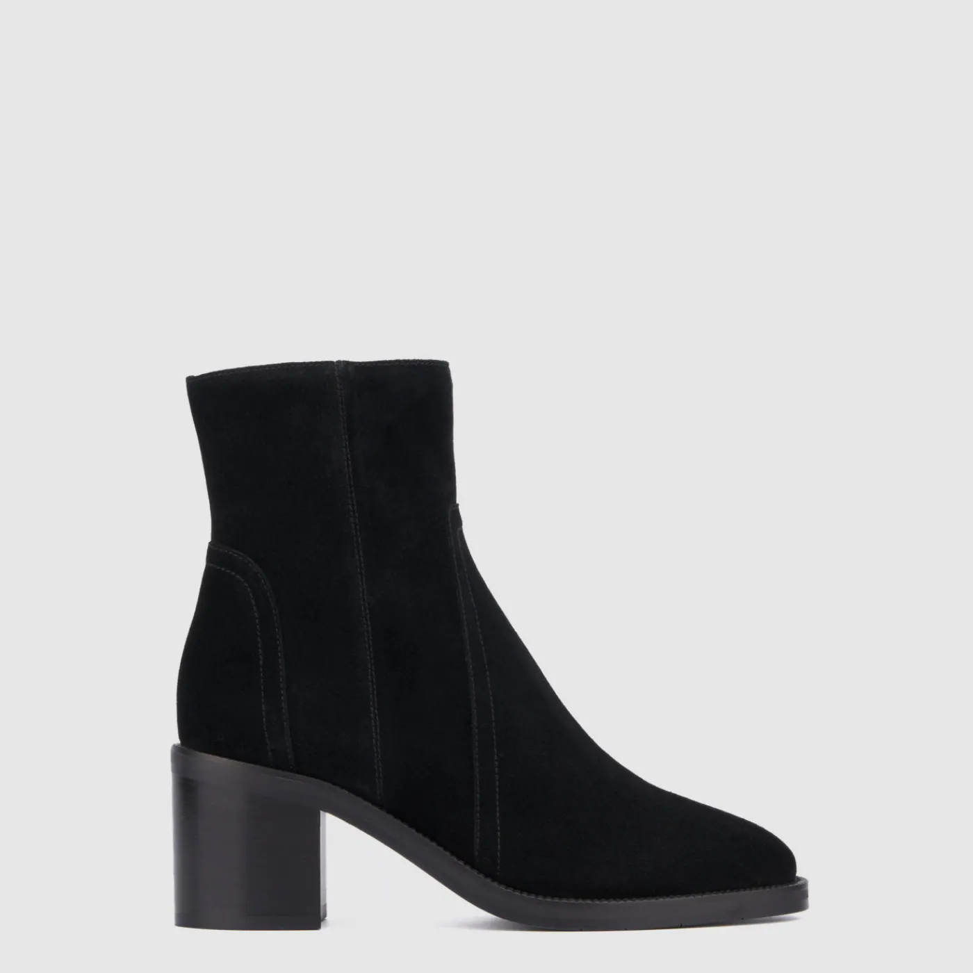 janella_0-4.webp Boots^Aquatalia Janella Black