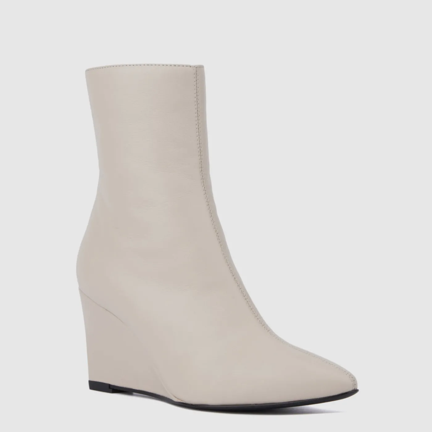 pauletta_1-1.webp Boots^Aquatalia Pauletta Ivory