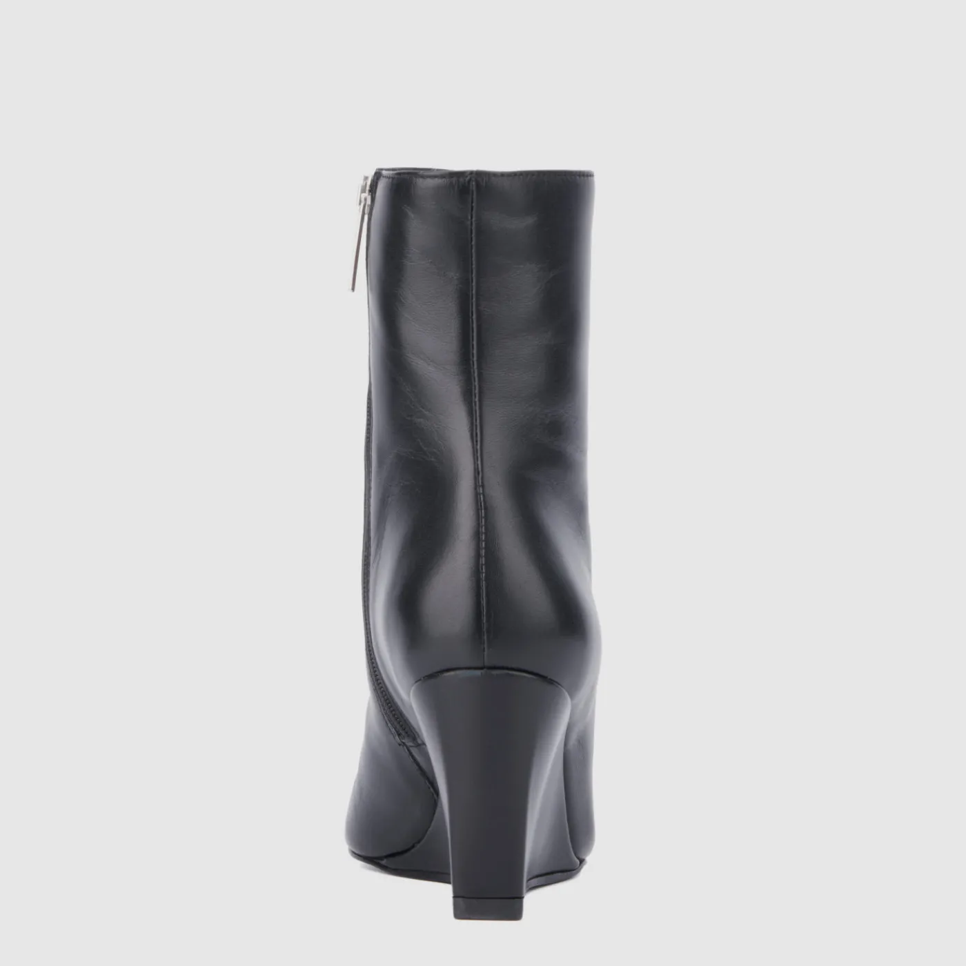 pauletta_3.webp Boots^Aquatalia Pauletta Black