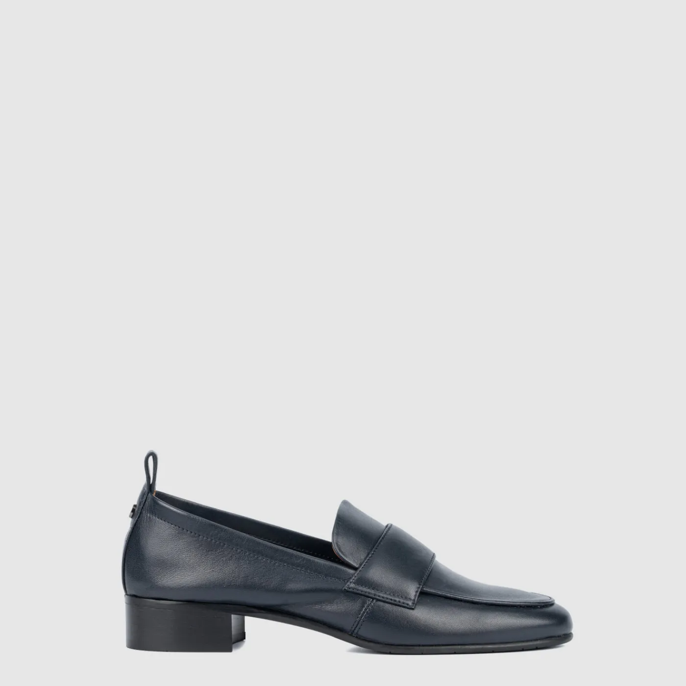 shivani_0.webp Flats & Sneakers^Aquatalia Shivani Navy