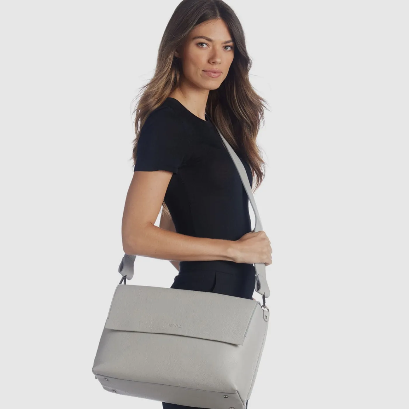 verona_messenger_4-1.webp Handbags^Aquatalia Verona Messenger Pearl